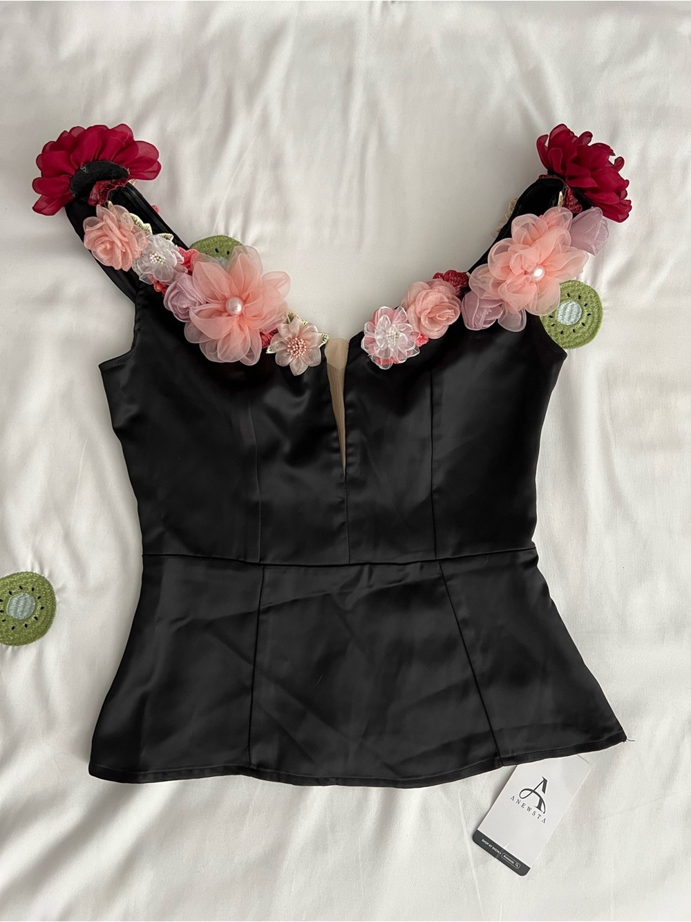 [NWT] Anewsta | Deep V-Neck 3D Floral Women's Top